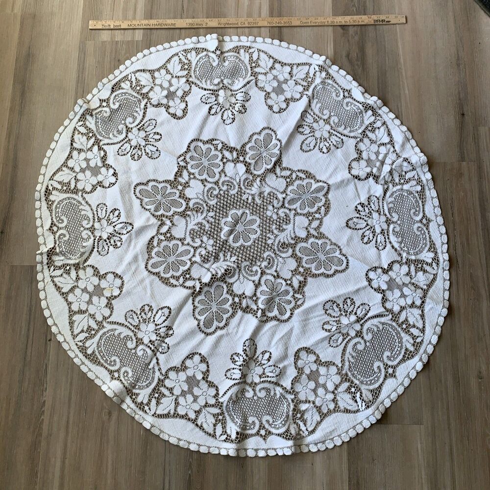 Victorian Rose 43 Inch Round White Lace Table Topper Heritage Lace